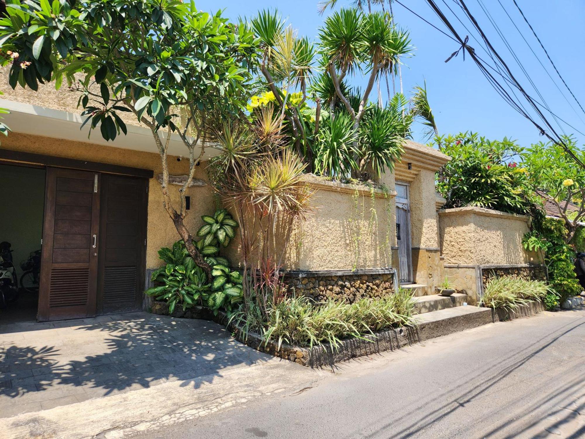 Villa Nesanur - Comfortable & Spacious Beachside Sanur Εξωτερικό φωτογραφία