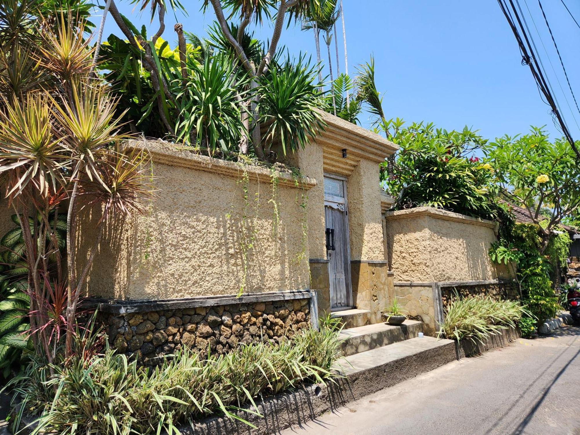 Villa Nesanur - Comfortable & Spacious Beachside Sanur Εξωτερικό φωτογραφία